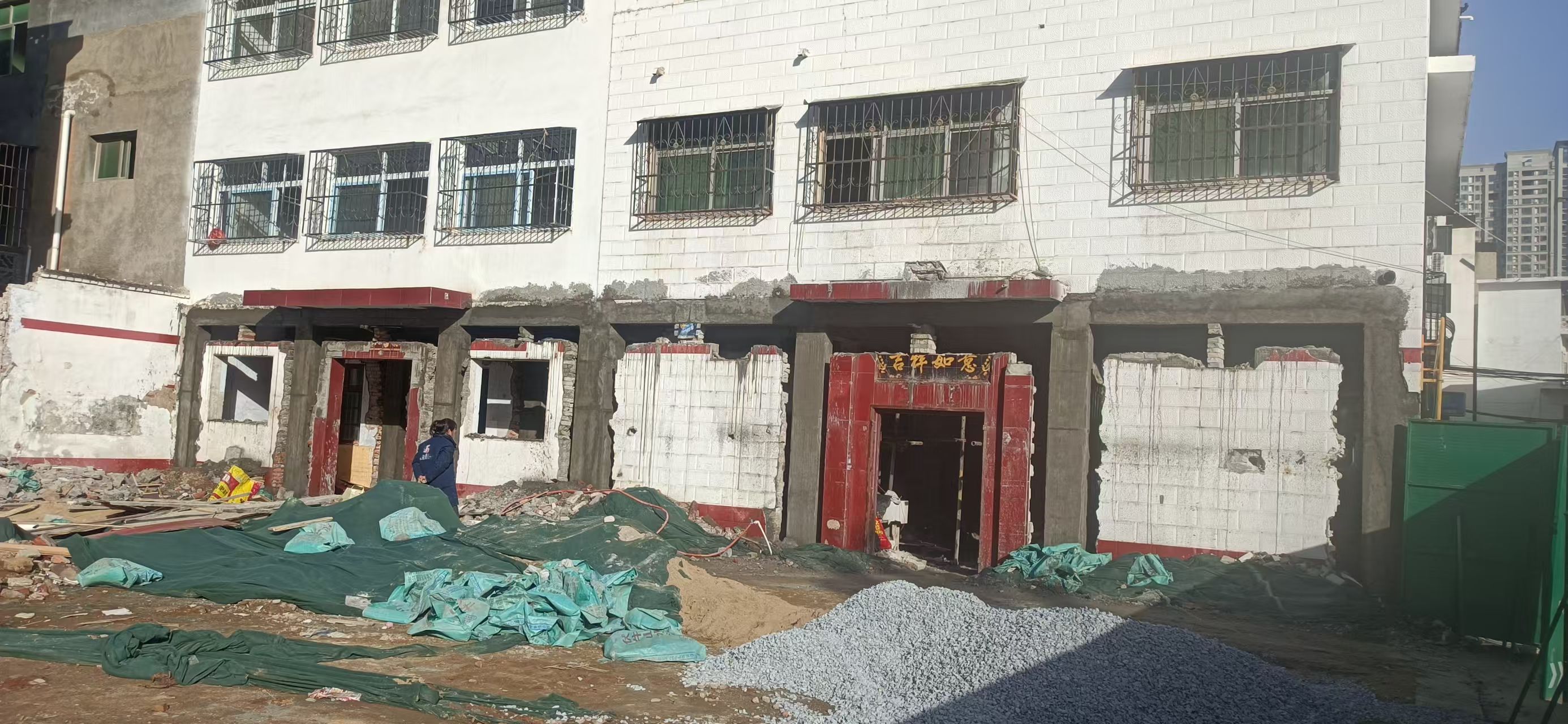 平凉市承重墙改梁危房加固 - 价格